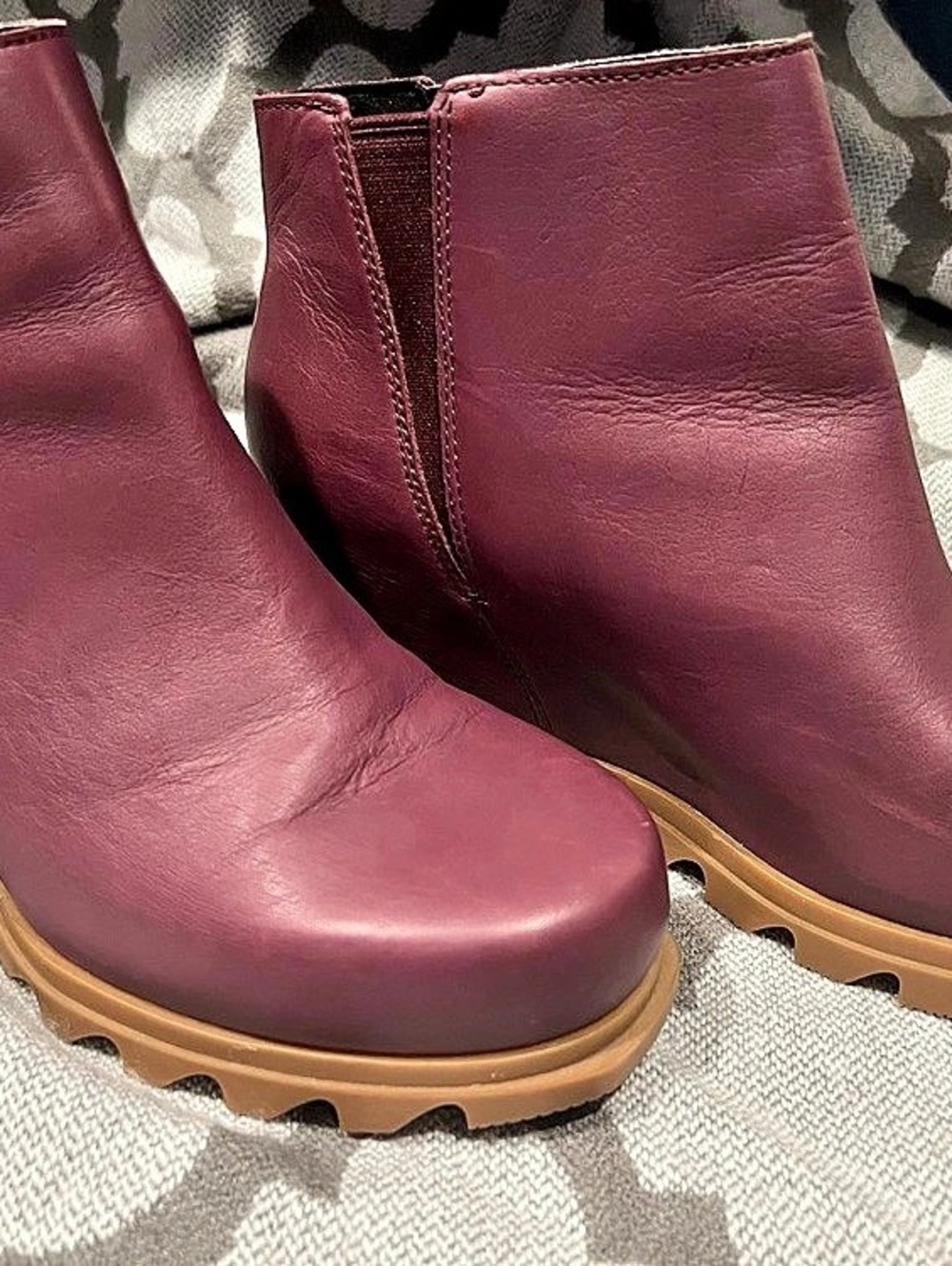 Sorel Joan Uptown Ankle Boots Purple US 9 Like New